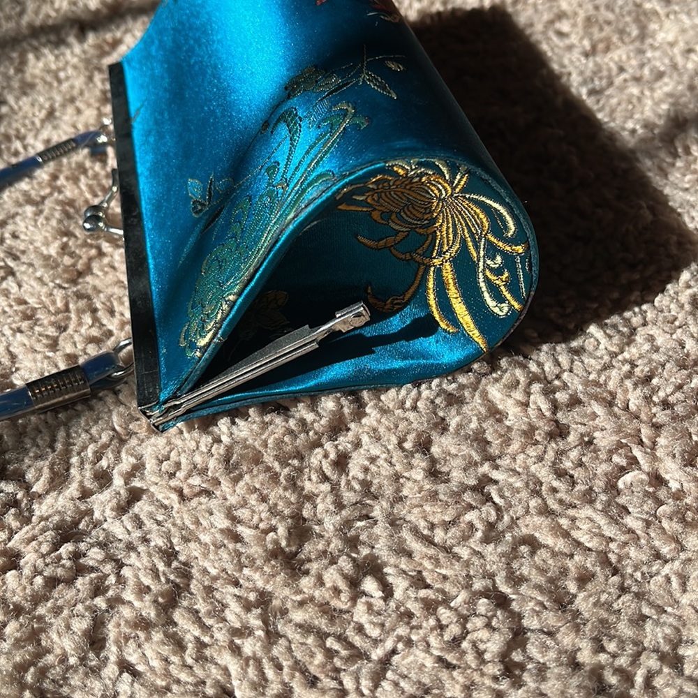 Floral Silk Purse - Picture 5 of 5